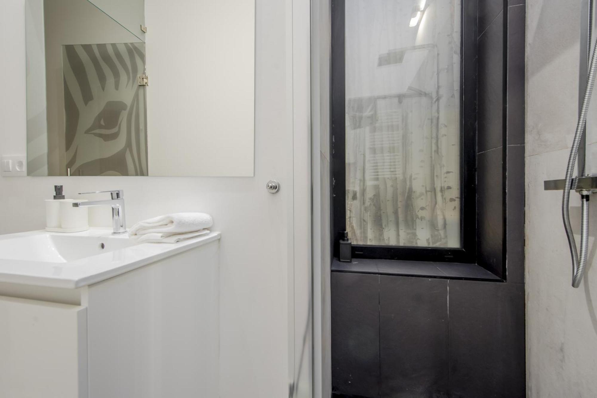 Apt Con Estilo - 5Pax En Zona Tirso-Centro E1 Madrid Buitenkant foto